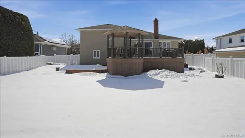 $849,999 | 2432 Aron Drive North, Seaford, NY 11783