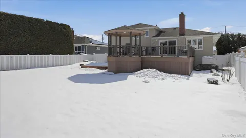 $849,999 | 2432 Aron Drive North, Seaford, NY 11783