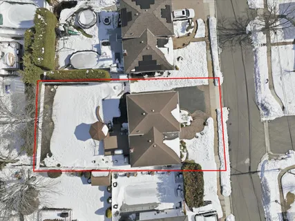 $849,999 | 2432 Aron Drive North, Seaford, NY 11783