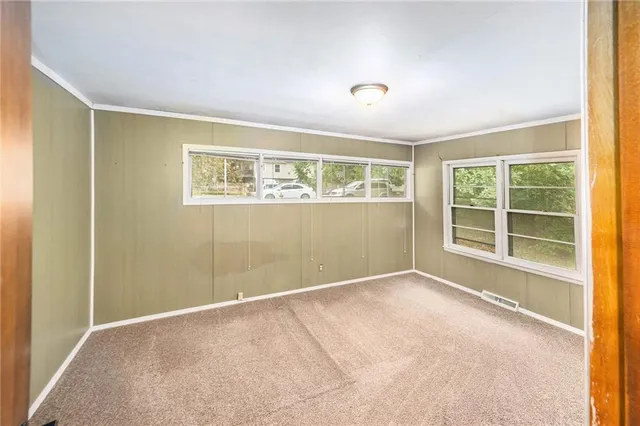 $380,000 | 4914 North Central Street, Gladstone, MO 64118