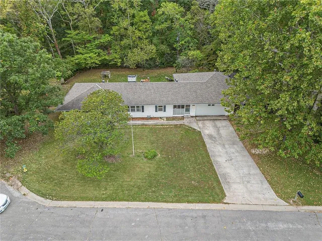 $380,000 | 4914 North Central Street, Gladstone, MO 64118