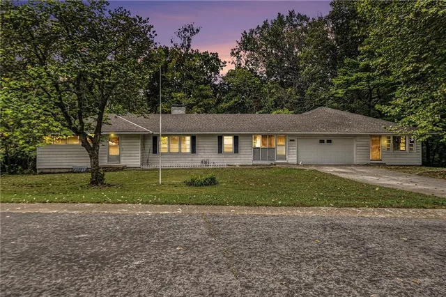 $380,000 | 4914 North Central Street, Gladstone, MO 64118