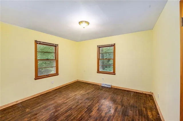 $380,000 | 4914 North Central Street, Gladstone, MO 64118