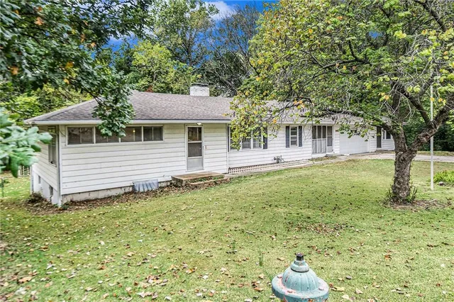 $380,000 | 4914 North Central Street, Gladstone, MO 64118