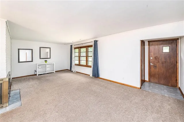 $380,000 | 4914 North Central Street, Gladstone, MO 64118