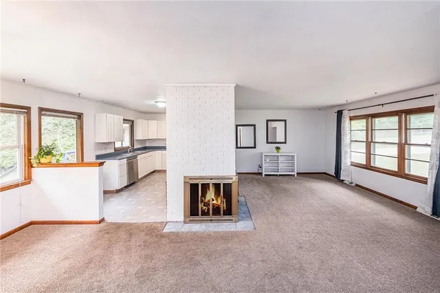 $380,000 | 4914 North Central Street, Gladstone, MO 64118