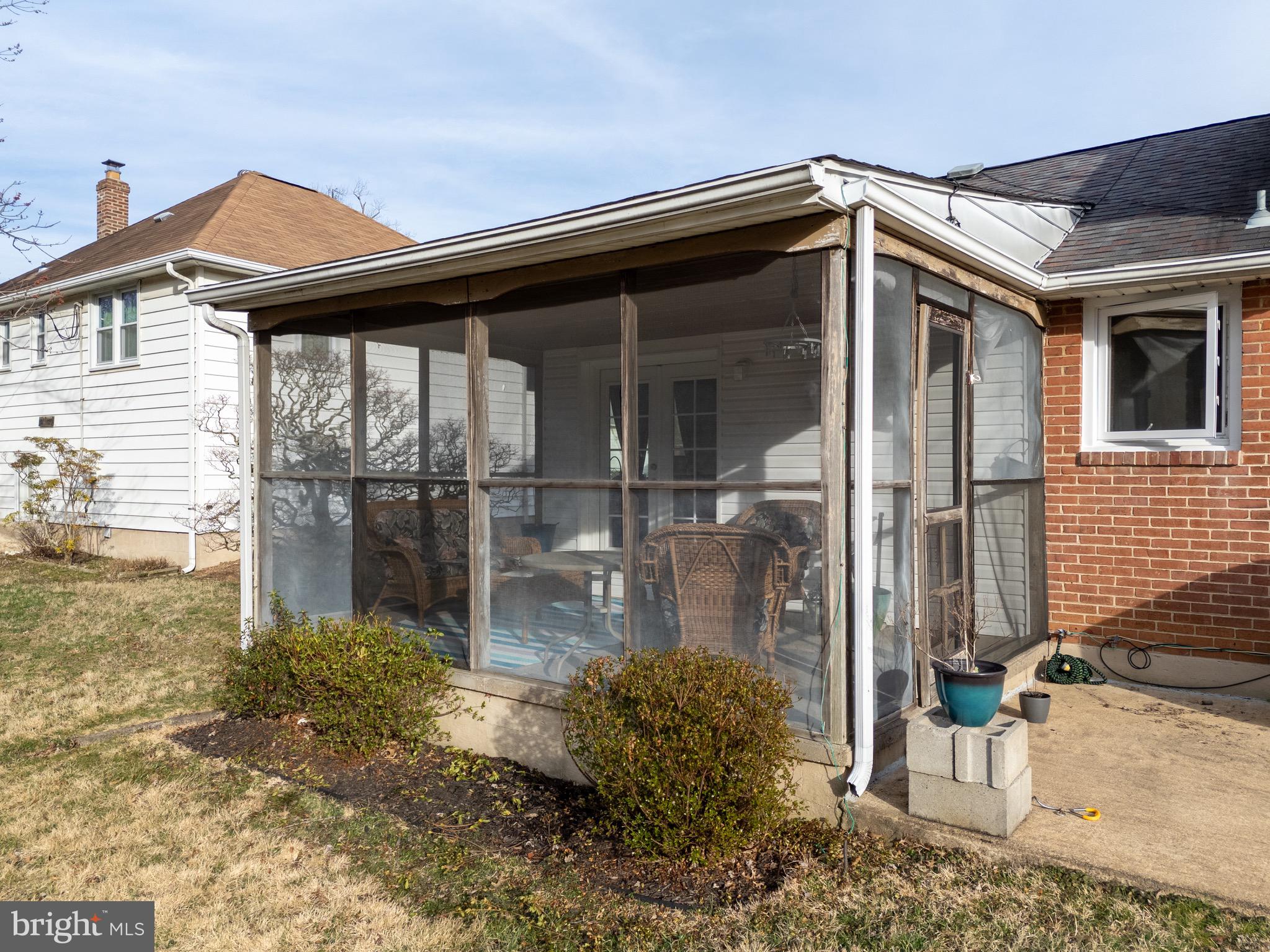 1003 Piper Road Wilmington, DE 19803 - Photo 26 of 40 a backyard of a house with a fountain