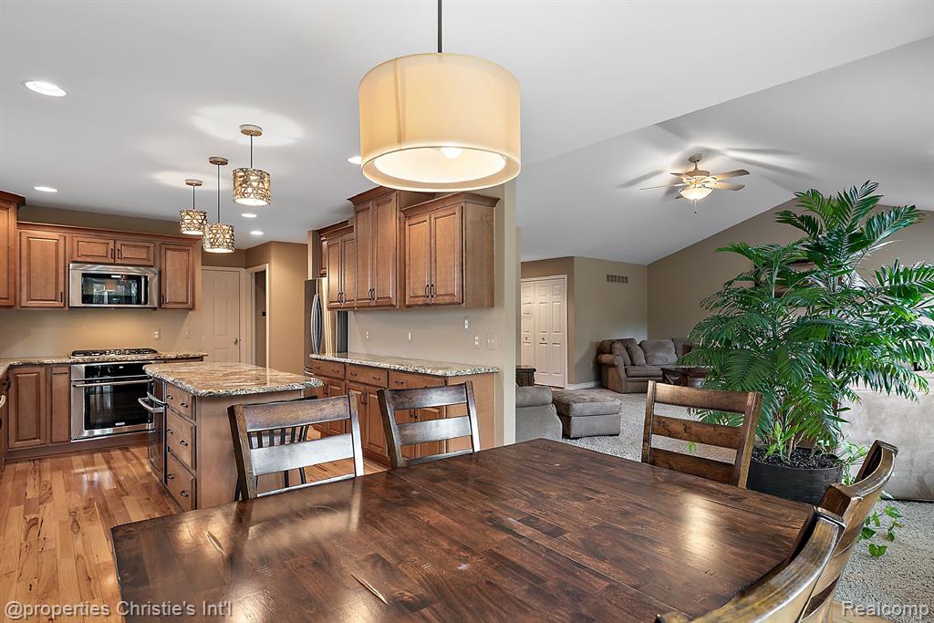 3654 McComb Drive Rochester Hills, MI 48307 - Photo 30 of 49