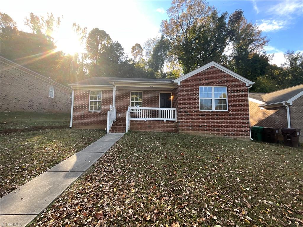 1019 Manor Drive High Point, NC 27260 - Photo 26 of 32