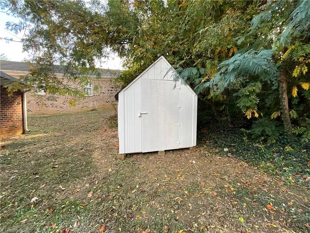 $1,550 | 1019 Manor Drive, High Point, NC 27260