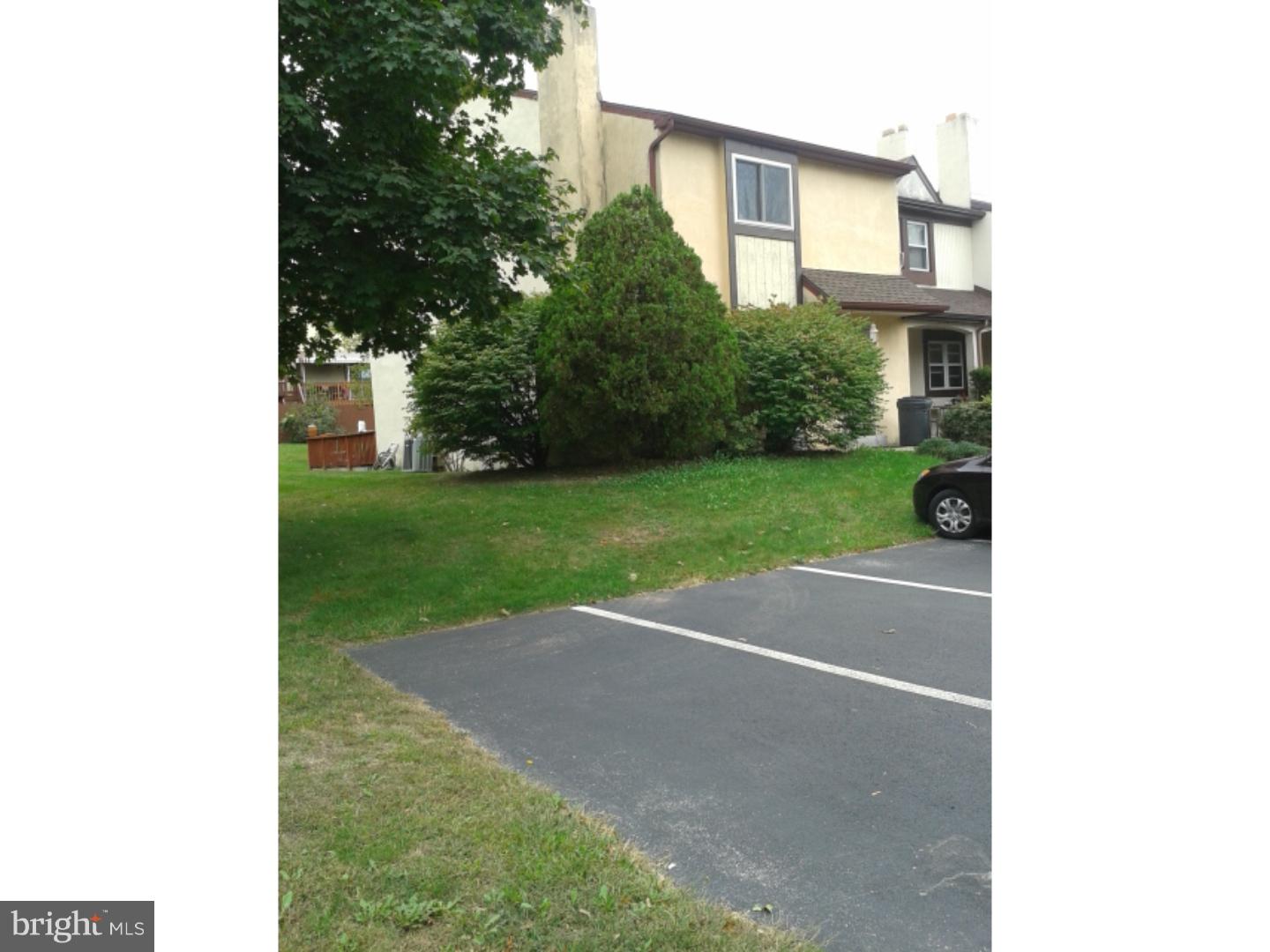 401 Walnut Ridge Drive Pottstown, PA 19464 - Photo 2 of 17 Gallery Image 2