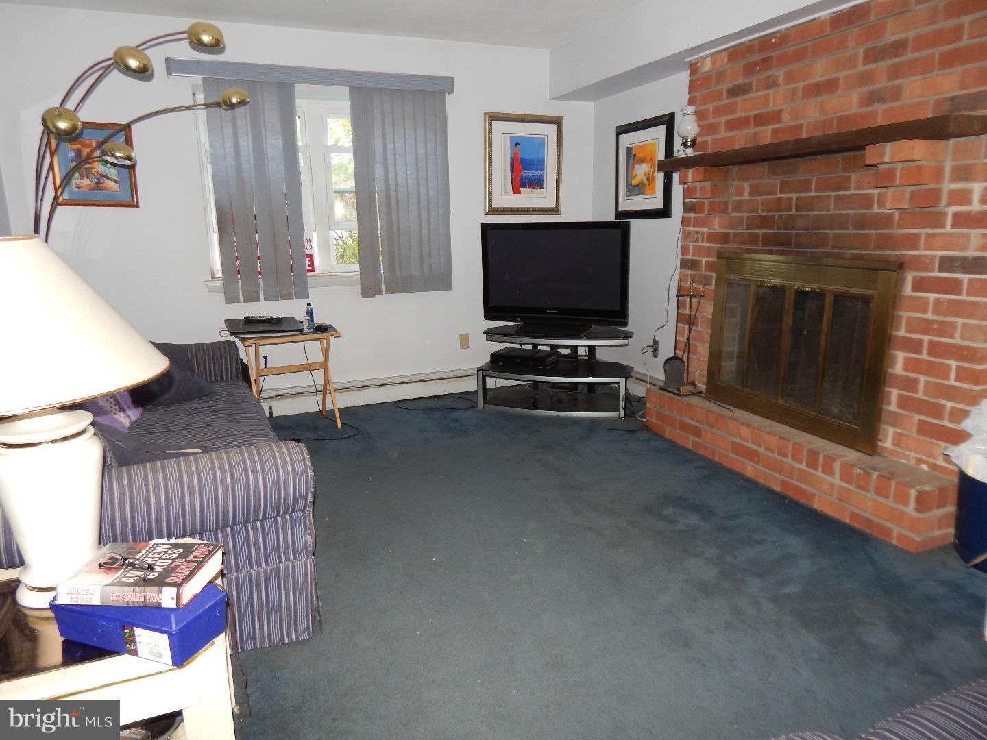 401 Walnut Ridge Drive Pottstown, PA 19464 - Photo 3 of 17 Gallery Image 3