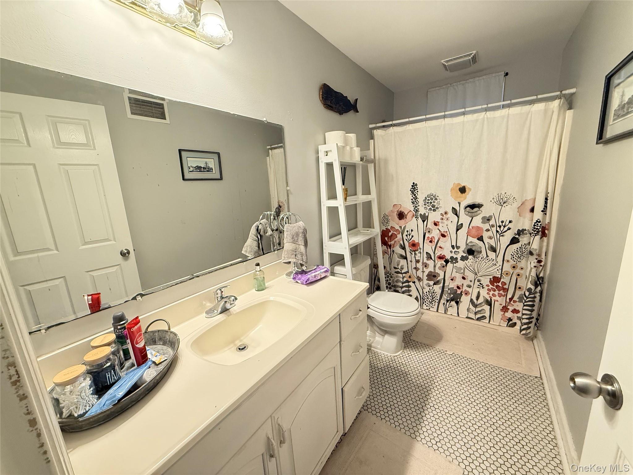 35750 Main Road Cutchogue, NY 11935 - Photo 10 of 11