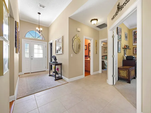 a view of livingroom with hardwood