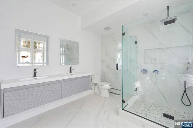 $1,199,000 | 762 Williams Place, Unit B, Cliffside Park, NJ 07010