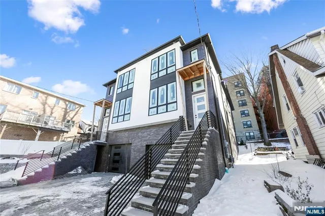 $1,199,000 | 762 Williams Place, Unit B, Cliffside Park, NJ 07010