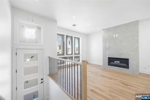 $1,199,000 | 762 Williams Place, Unit B, Cliffside Park, NJ 07010