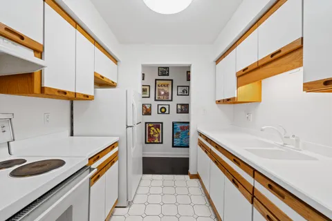 $148,500 | 1250 Wisconsin Street, Unit 209B, Lake Geneva, WI 53147