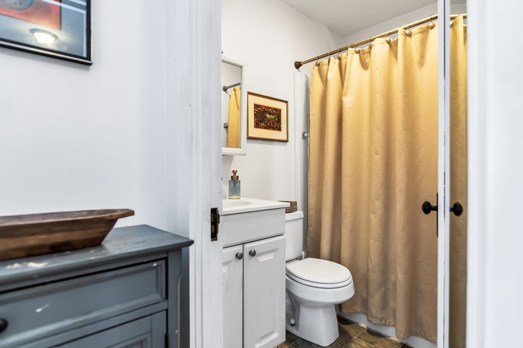 40 Webster Avenue Beverly, MA 01915 - Photo 13 of 25