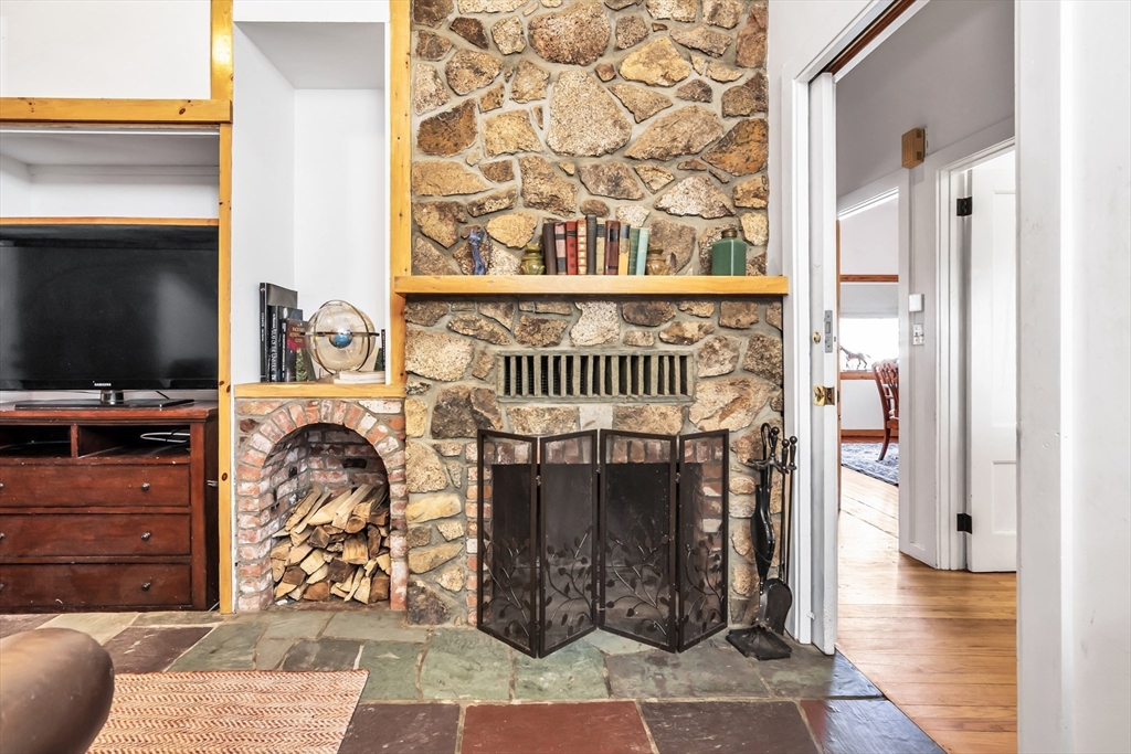 40 Webster Avenue Beverly, MA 01915 - Photo 16 of 25