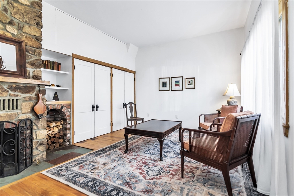 40 Webster Avenue Beverly, MA 01915 - Photo 4 of 25