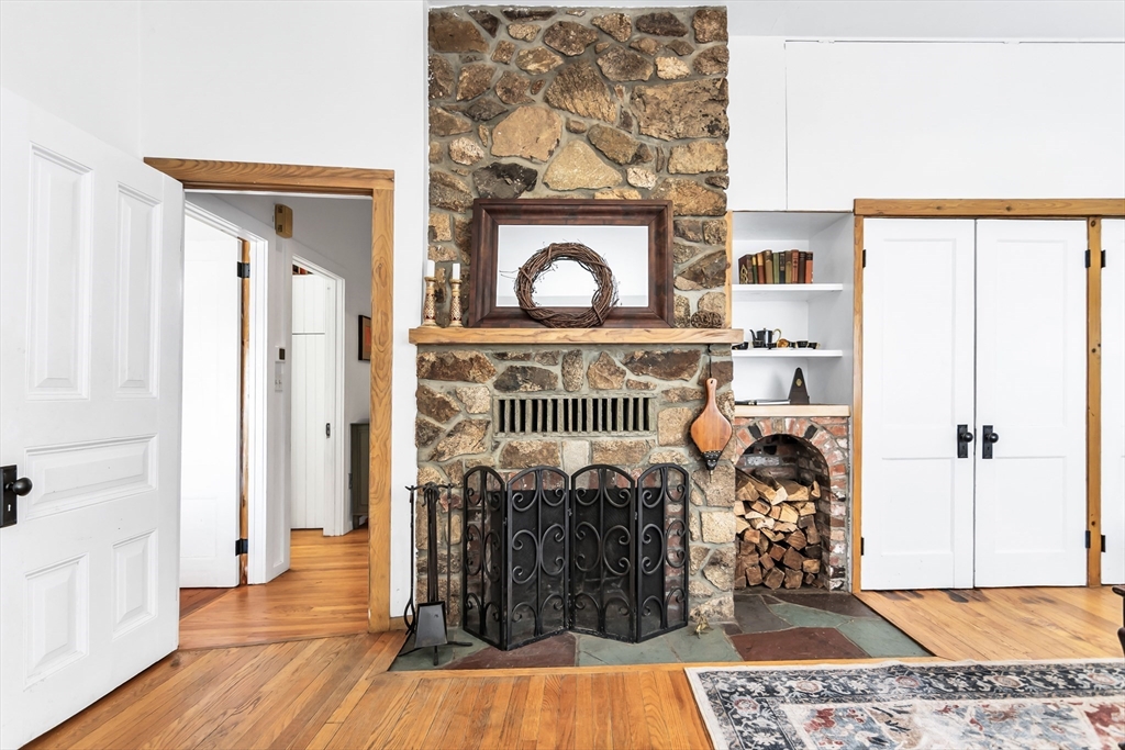 40 Webster Avenue Beverly, MA 01915 - Photo 5 of 25