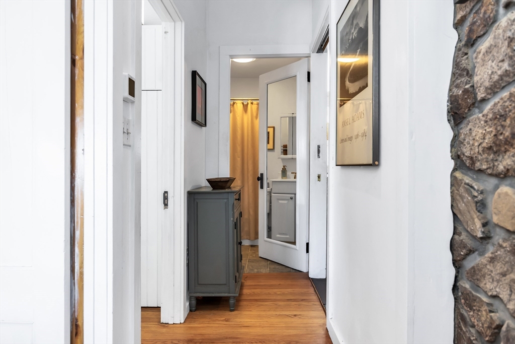 40 Webster Avenue Beverly, MA 01915 - Photo 7 of 25