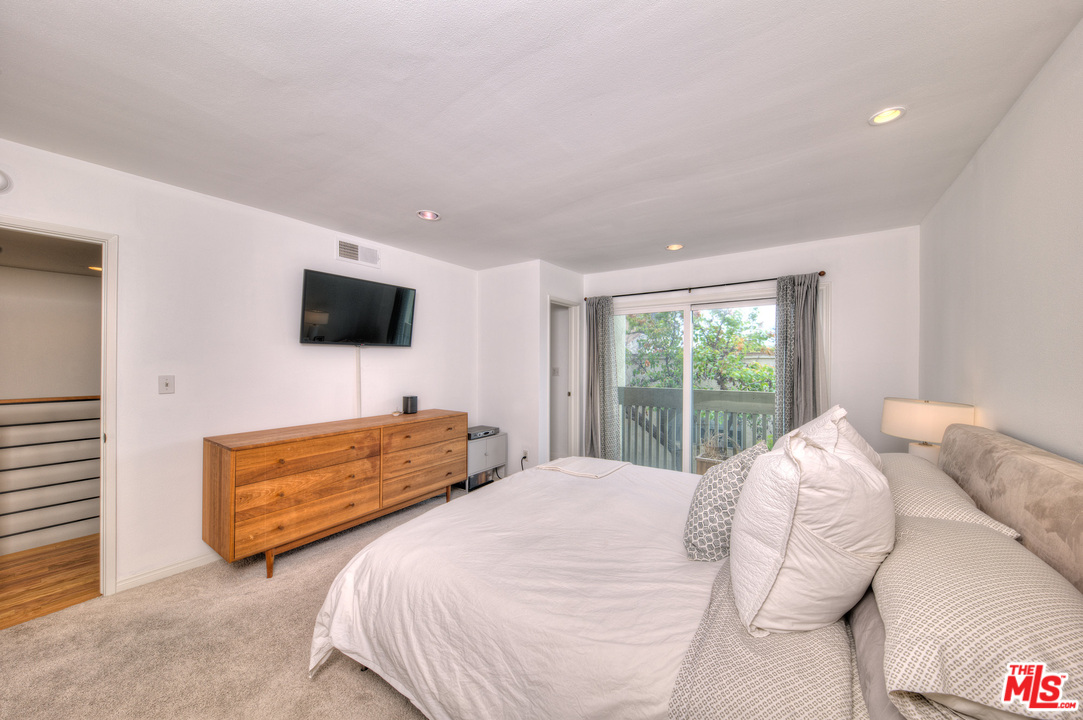 627 Strand Street, Unit 2 Santa Monica, CA 90405 - Photo 16 of 33