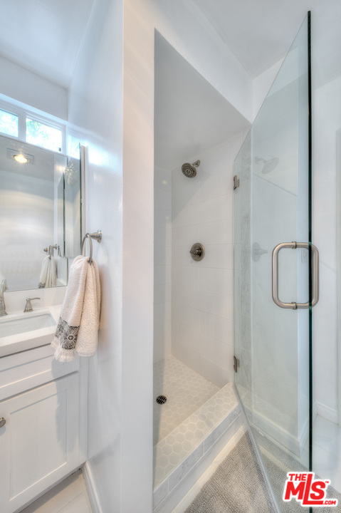 627 Strand Street, Unit 2 Santa Monica, CA 90405 - Photo 18 of 33