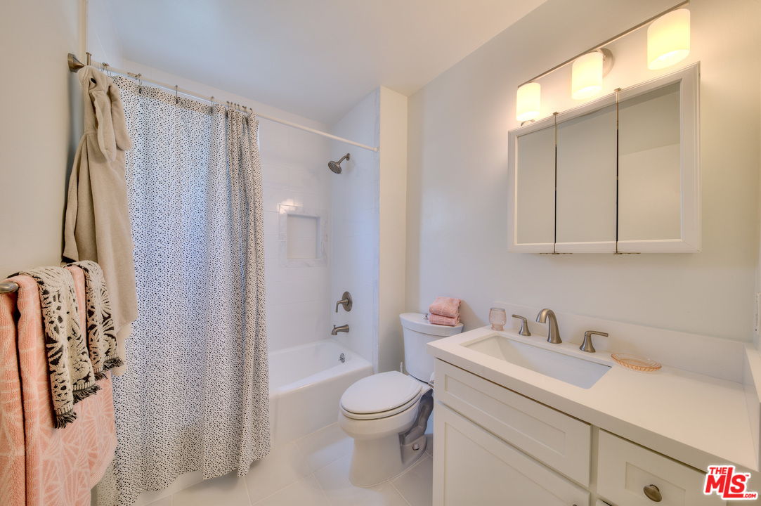 627 Strand Street, Unit 2 Santa Monica, CA 90405 - Photo 20 of 33