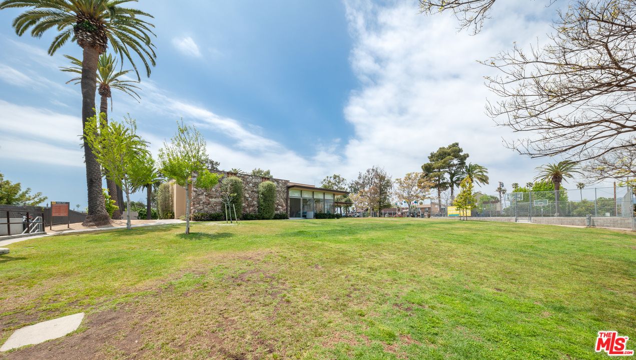627 Strand Street, Unit 2 Santa Monica, CA 90405 - Photo 26 of 33