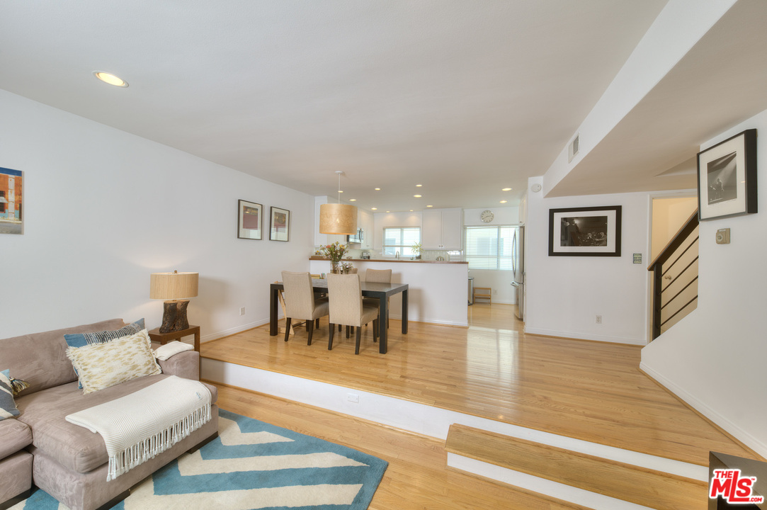 627 Strand Street, Unit 2 Santa Monica, CA 90405 - Photo 5 of 33
