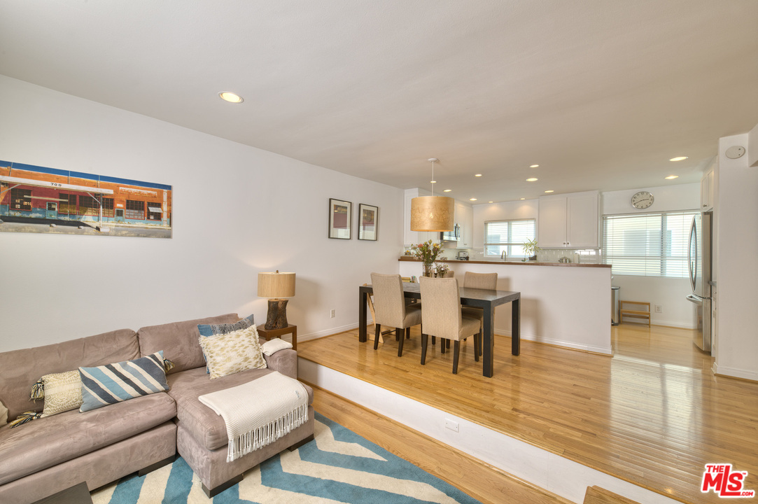 627 Strand Street, Unit 2 Santa Monica, CA 90405 - Photo 6 of 33
