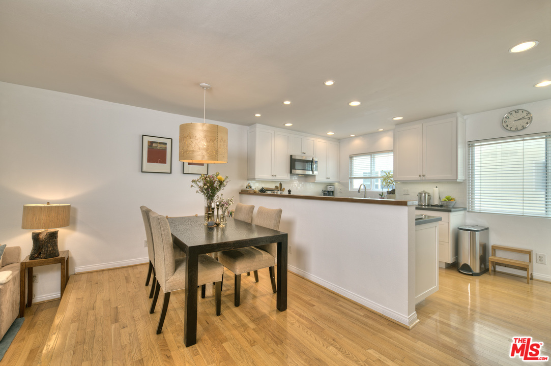 627 Strand Street, Unit 2 Santa Monica, CA 90405 - Photo 7 of 33