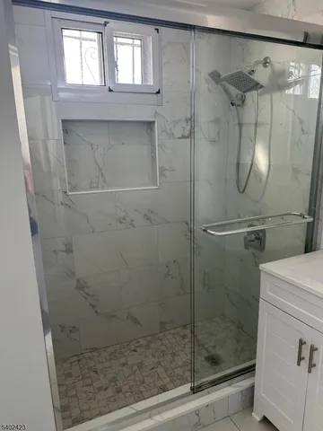 $1,800 | 105 Broadway, Newark, NJ 07104