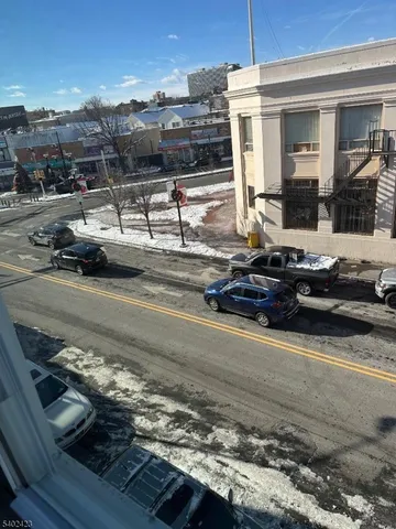 $1,800 | 105 Broadway, Newark, NJ 07104