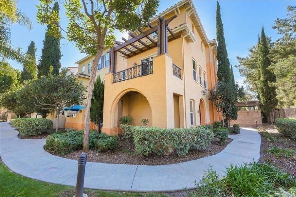 2204 Huntington Point Road, Unit 13 Chula Vista, CA 91914 - Photo 2 of 7