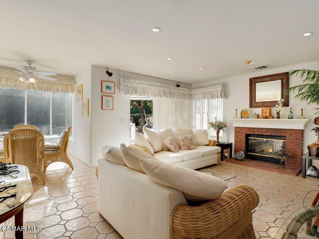 25724 Stafford Canyon Road Stevenson Ranch, CA 91381 - Photo 11 of 35 11