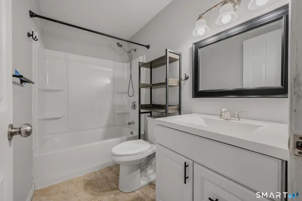 $339,000 | 72 Ponderosa Lane, Newington, CT 06111