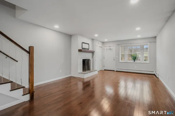 $339,000 | 72 Ponderosa Lane, Newington, CT 06111