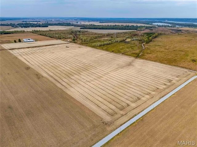 $1 | 0 Red School Road, West Alton, MO 63386