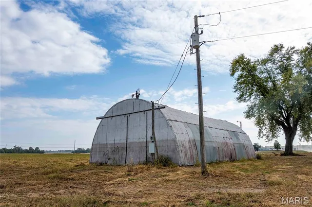 $1 | 0 Red School Road, West Alton, MO 63386