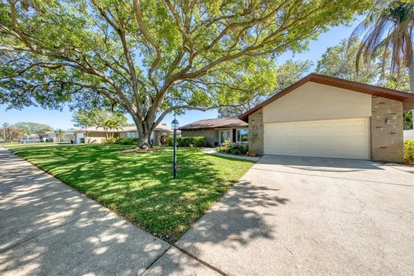 $3,500 | 13964 106th Avenue North, Largo, FL 33774