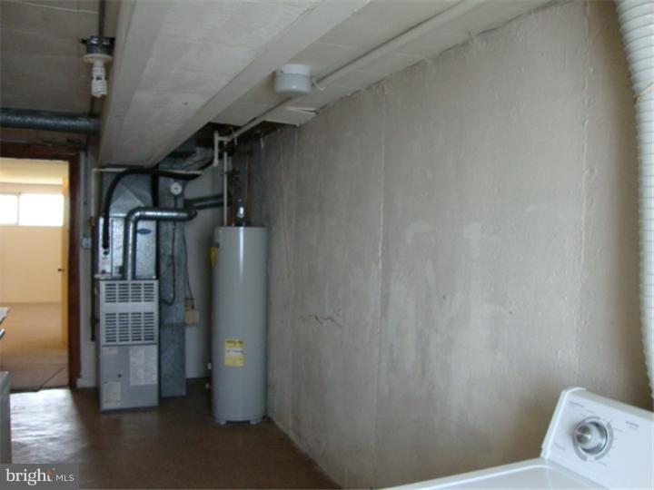 604 Sherrie Road Philadelphia, PA 19115 - Photo 13 of 15 Laundry Room
