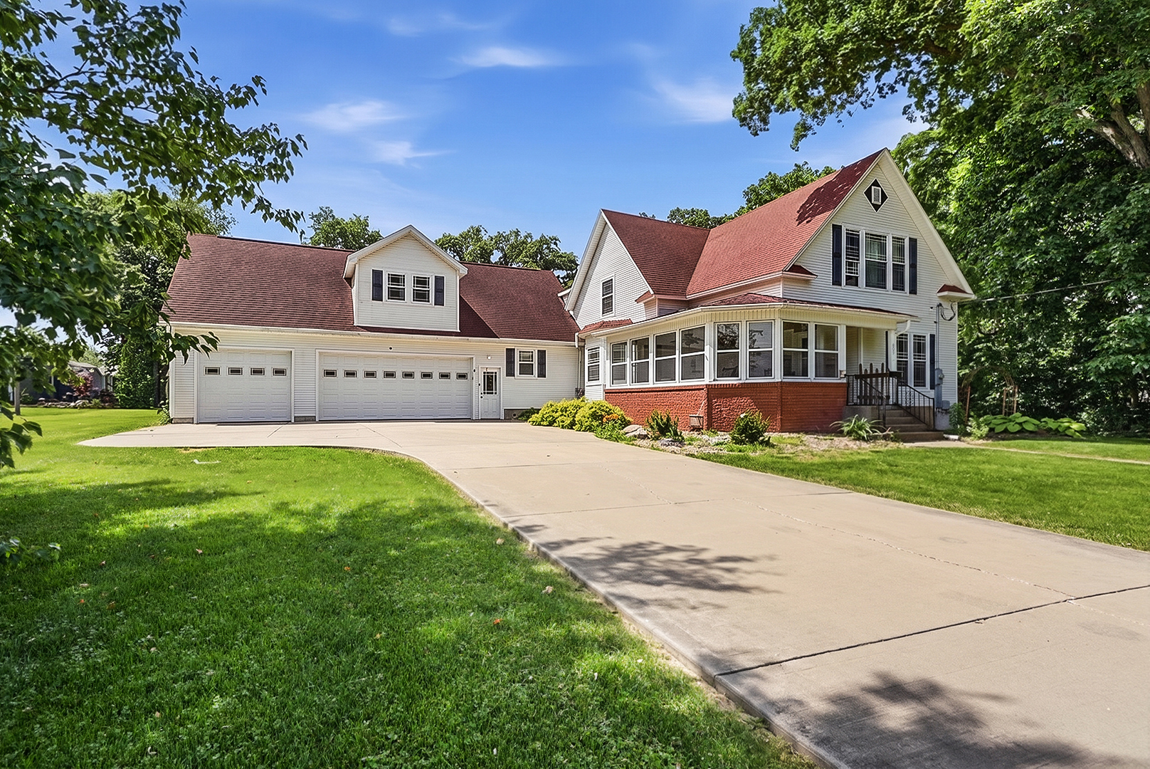 809 East Center Street Ottawa, IL 61350 - Photo 2 of 37