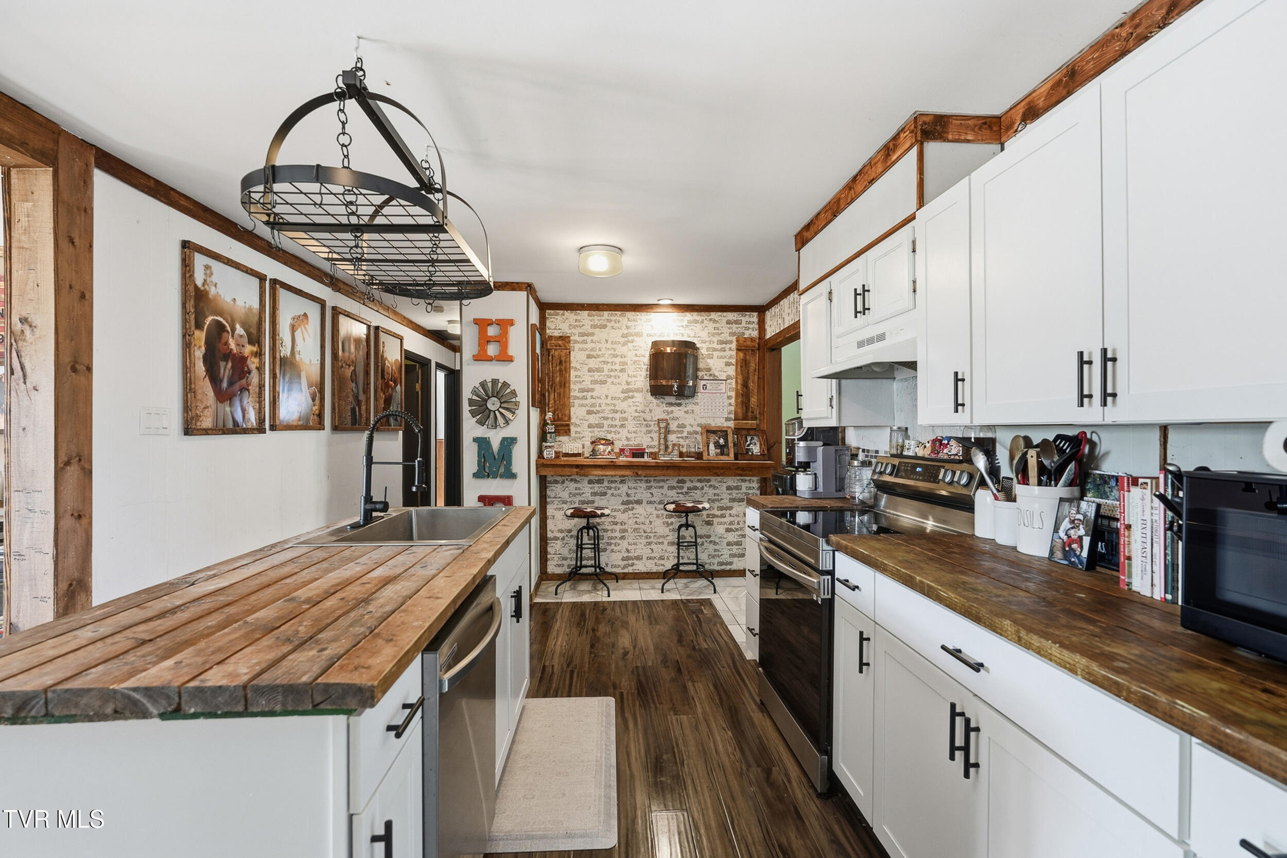 388 Pattonsville Road Duffield, VA 24244 - Photo 14 of 41 IMG_5774