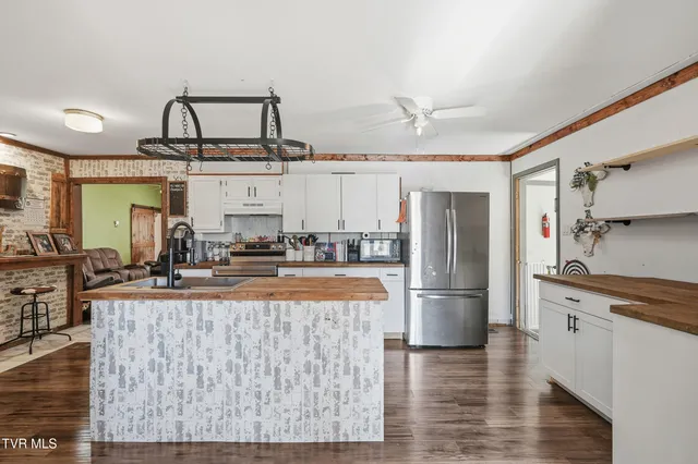 $189,000 | 388 Pattonsville Road, Duffield, VA 24244