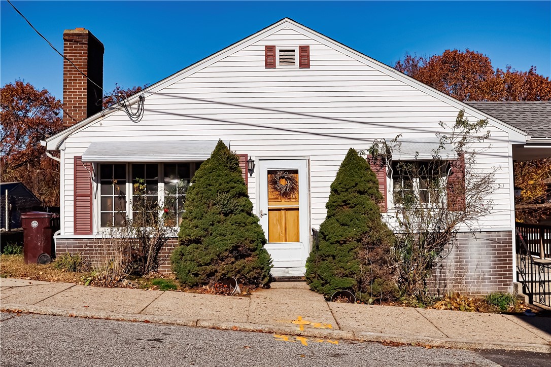 31 Verdun Street Woonsocket, RI 02895 - Photo 2 of 18