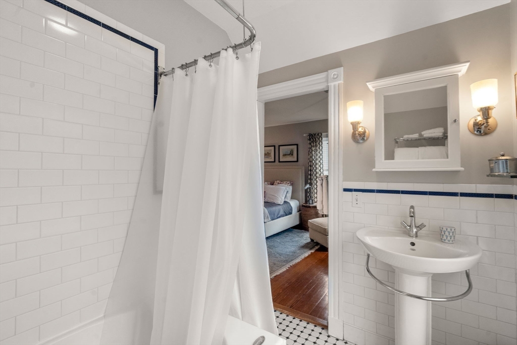 22 Grant Street Needham, MA 02492 - Photo 25 of 40