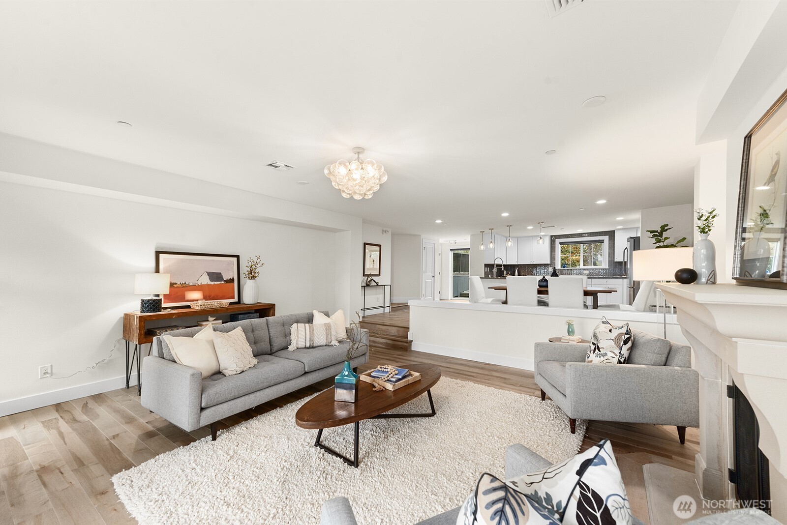 745 Bellevue Avenue East, Unit 401 Seattle, WA 98102 - Photo 11 of 38